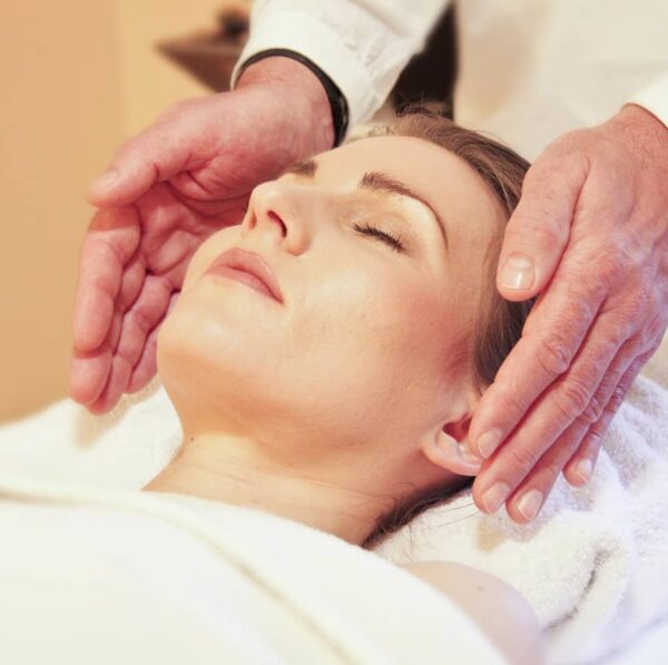 Soin de Reiki avec nos stagiaires